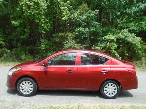 Used 2016 Nissan Versa S Plus FWD image 8