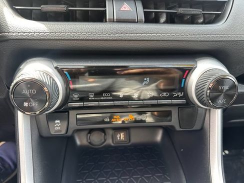 Certified 2025 Toyota RAV4 XLE AWD/4WD image 42