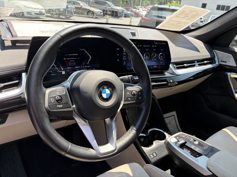 Used 2023 BMW X1 xDrive28i w/ Premium Package AWD/4WD image 12