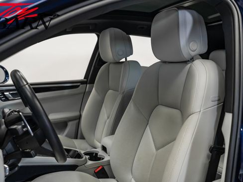 Used 2022 Porsche Macan S image 23
