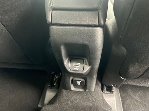 Used 2019 Jeep Renegade Altitude w/ Quick Order Package 2XM image 39