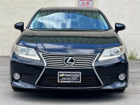 Used 2013 Lexus ES 350 w/ Ultra Luxury Pkg FWD image 2