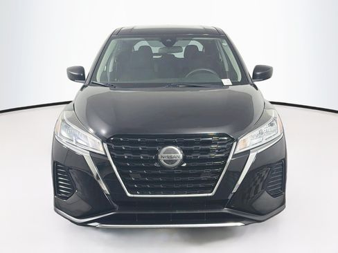 Used 2021 Nissan Kicks S FWD image 2