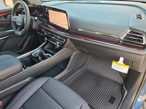 New 2026 Chevrolet Traverse Z71 w/ Driver Confidence Package image 18