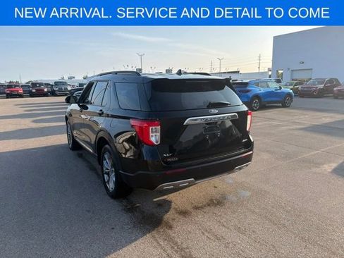 Used 2022 Ford Explorer XLT w/ Equipment Group 202A AWD/4WD image 7