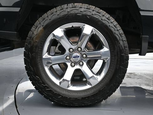Used 2021 Ford F150 Lariat w/ Equipment Group 502A High AWD/4WD image 18