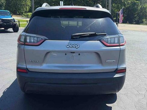 Used 2021 Jeep Cherokee Latitude Plus w/ Mopar Interior Package AWD/4WD image 7