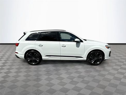 Certified 2025 Audi Q7 3.0T Premium Plus w/ Premium Plus Package AWD/4WD image 8