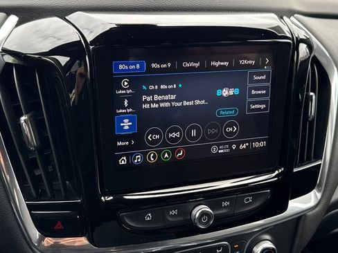 Used 2023 Chevrolet Traverse RS FWD image 23