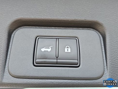 Used 2025 Nissan Rogue SV image 13