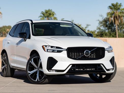 Used 2023 Volvo XC60 B5 Ultimate w/ Protection Package AWD/4WD image 16