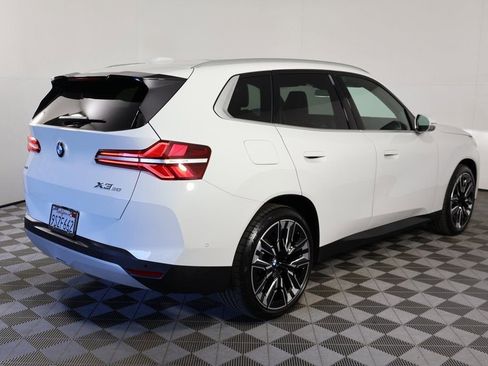 Used 2025 BMW X3 xDrive30i w/ Premium Package image 4