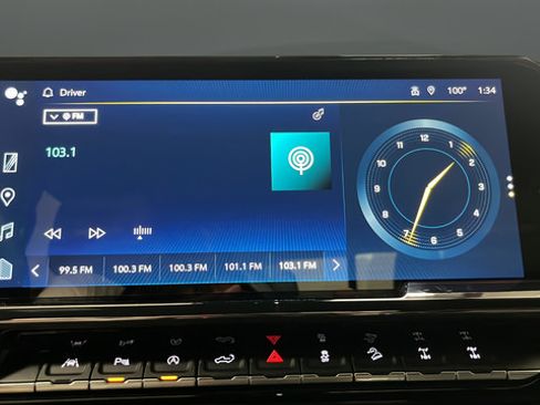 Used 2022 Chevrolet Silverado 1500 ZR2 w/ Technology Package AWD/4WD image 15