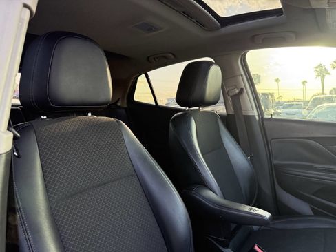 Used 2018 Buick Encore Sport Touring image 30