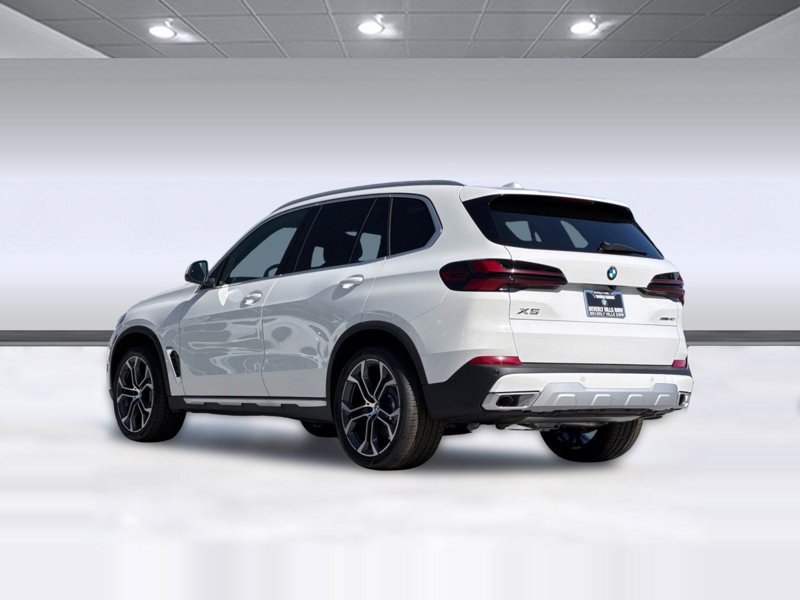 Used 2026 BMW X5 sDrive40i w/ Climate Comfort Package RWD image 3