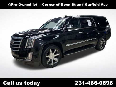 Used 2015 Cadillac Escalade ESV Luxury AWD/4WD image 1
