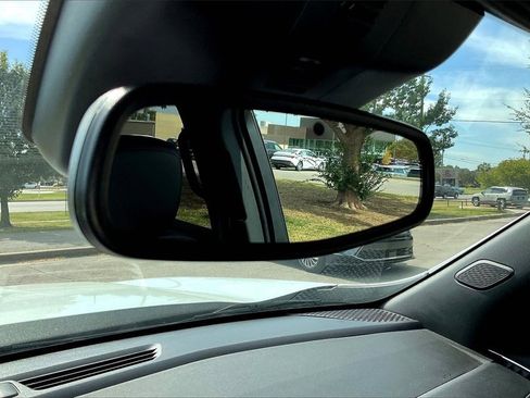 Used 2024 GMC Acadia Elevation image 24