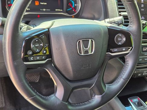 Certified 2022 Honda Pilot Touring image 27