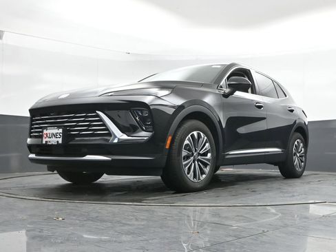 Used 2024 Buick Envision Preferred image 47