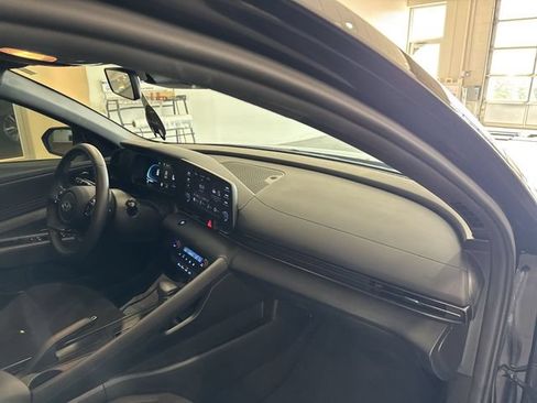 Used 2026 Hyundai Elantra Sport FWD image 18