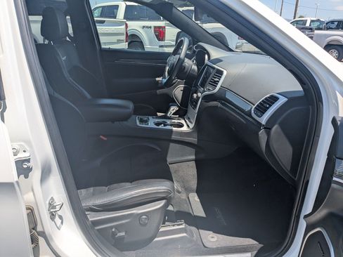 Used 2018 Jeep Grand Cherokee SRT AWD/4WD image 33