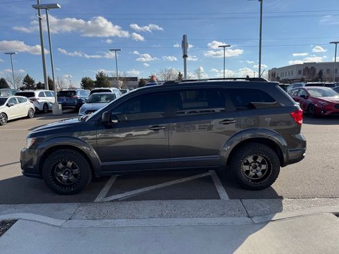 Used 2017 Dodge Journey SXT w/ Premium Group image 4