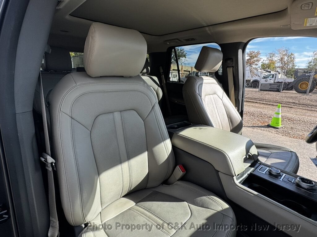 Used 2019 Ford Expedition Limited w/ Equipment Group 302A AWD/4WD image 11