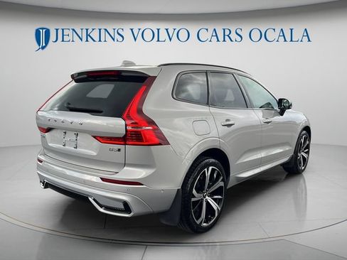 Certified 2024 Volvo XC60 B5 Ultimate w/ Climate Package AWD/4WD image 3