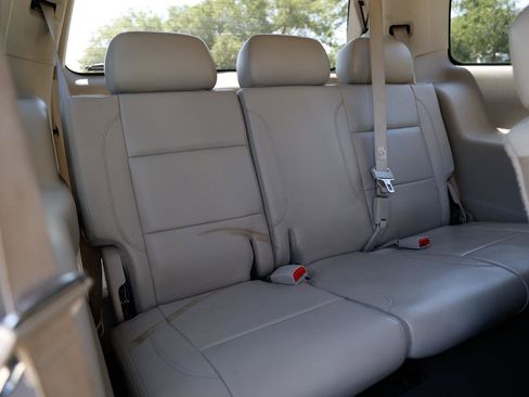 Used 2007 Chrysler Aspen Limited AWD/4WD image 23