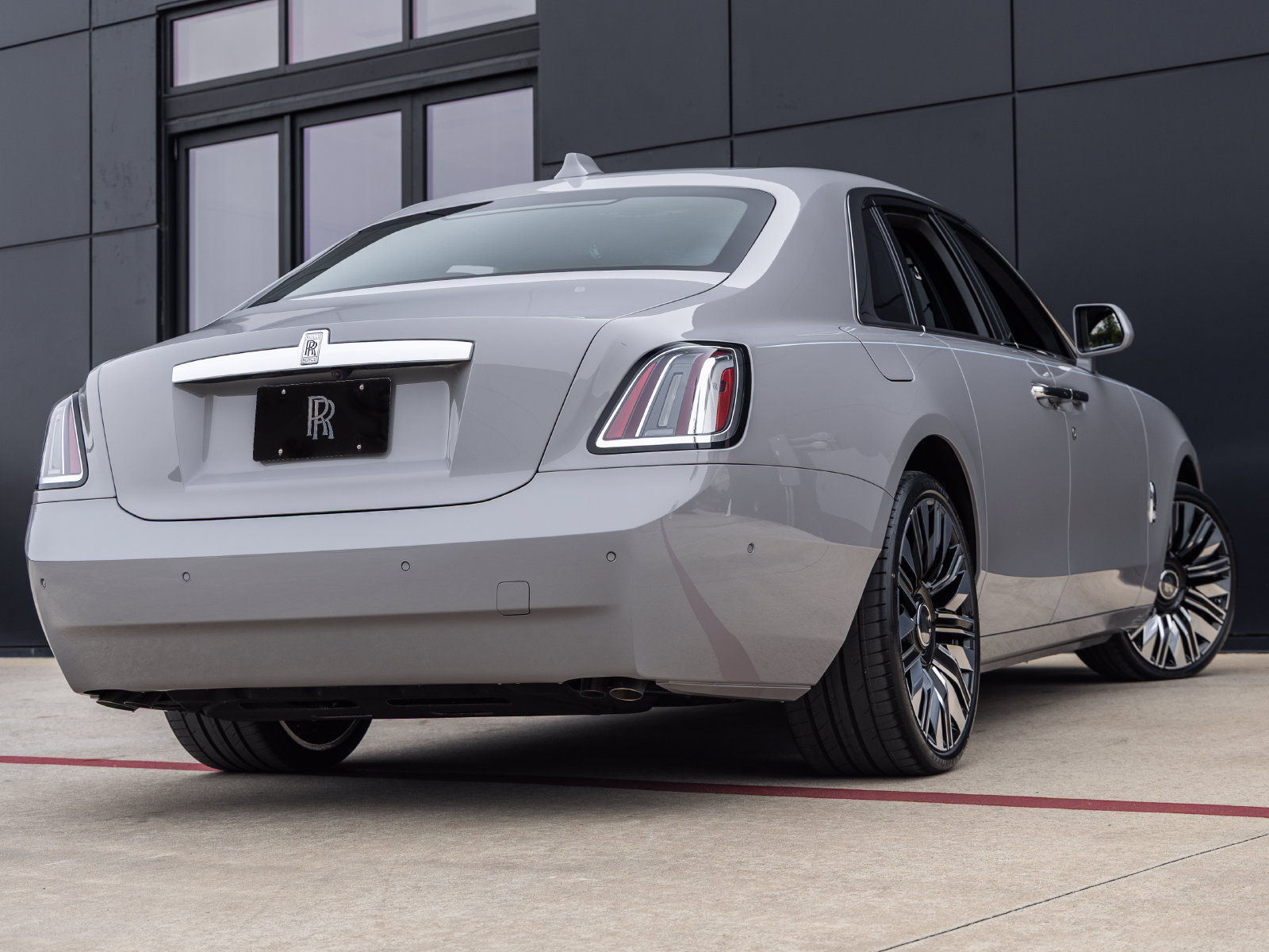 Used 2026 Rolls-Royce Ghost AWD/4WD image 2