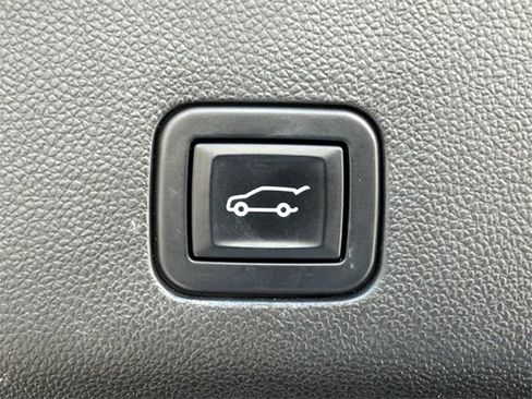 Used 2023 Cadillac Escalade ESV Sport Platinum w/ LPO, ONYX Package image 14