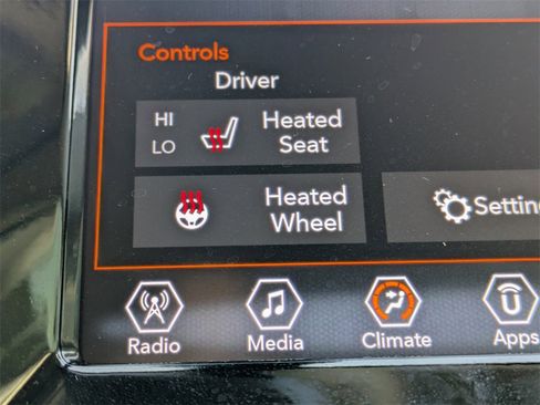 Used 2021 Jeep Compass Latitude image 28