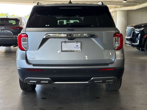 Used 2023 Ford Explorer XLT w/ Equipment Group 202A image 8