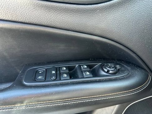 Used 2018 Jeep Compass Latitude AWD/4WD image 4