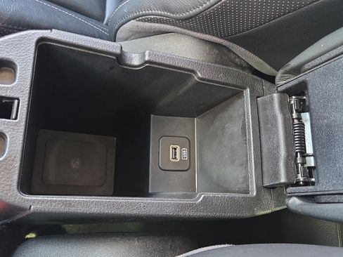 Used 2016 Jeep Renegade Limited FWD image 32