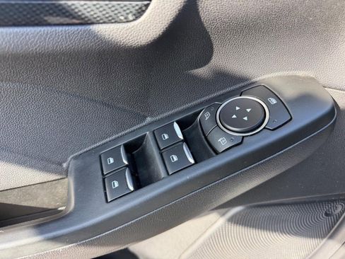 Used 2023 Ford Escape ST-Line image 19