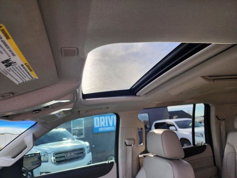 Used 2019 GMC Yukon XL Denali w/ Denali Ultimate Package image 17