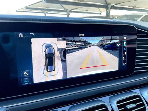 Used 2024 Mercedes-Benz GLS 450 4MATIC image 24