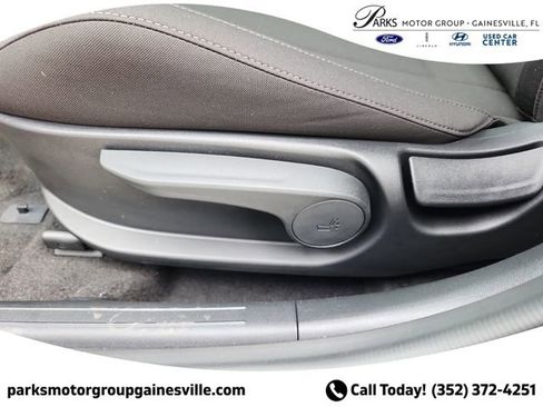 New 2025 Hyundai Elantra SEL w/ Cargo Package FWD image 17