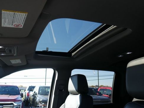 Used 2023 GMC Sierra 3500 SLT w/ SLT Premium Package image 3