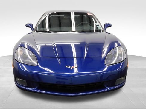 Used 2006 Chevrolet Corvette Coupe w/ Preferred Equipment Group image 3