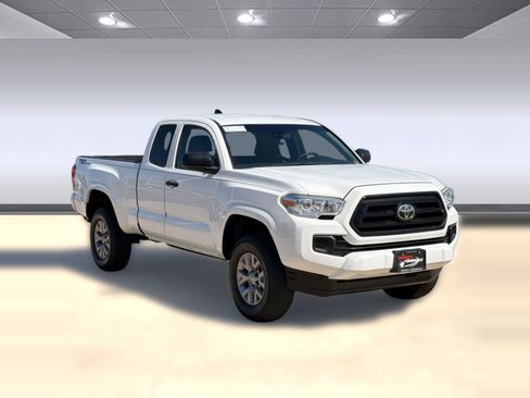 Used 2020 Toyota Tacoma SR image 7