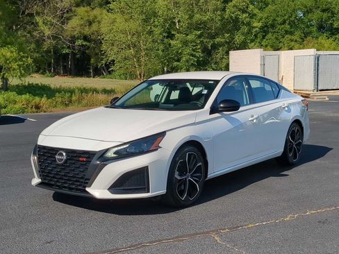 Used 2024 Nissan Altima 2.5 SR FWD image 4