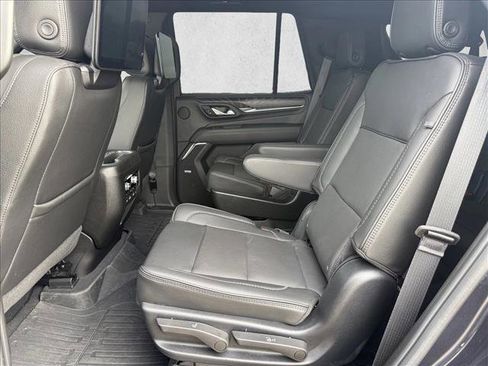Used 2023 GMC Yukon Denali w/ Denali Reserve Package image 21