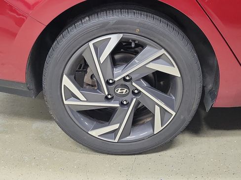 Used 2025 Hyundai Elantra SEL FWD image 6