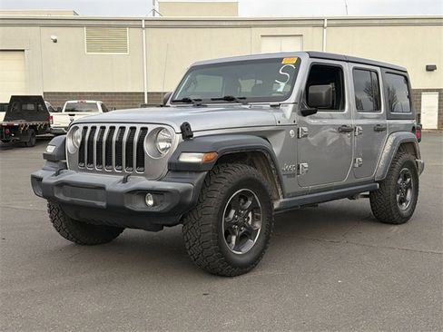 Used 2018 Jeep Wrangler Unlimited Sport S image 2