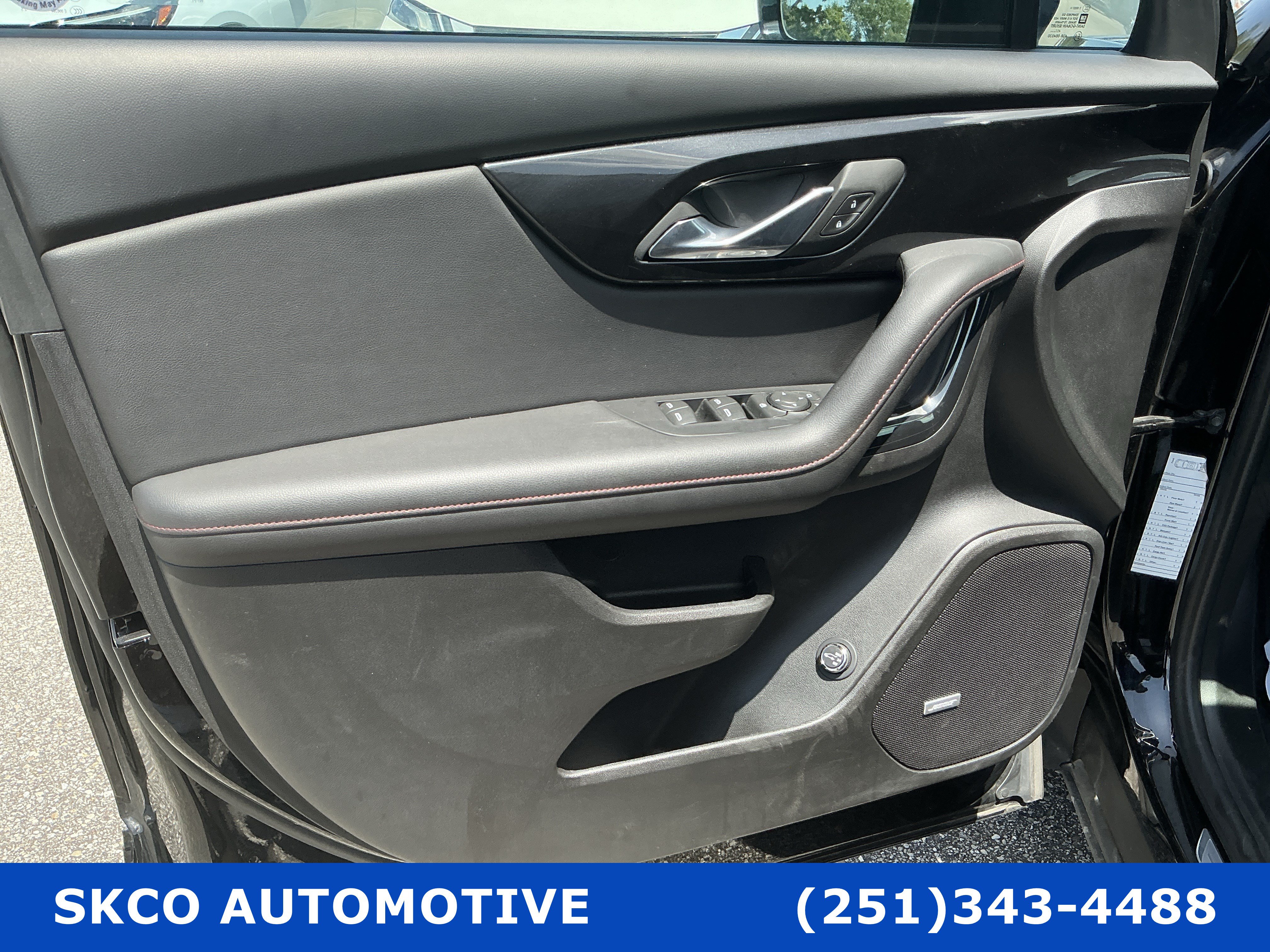 Used 2025 Chevrolet Blazer RS FWD image 12