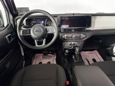 Used 2024 Jeep Wrangler Sahara AWD/4WD image 21