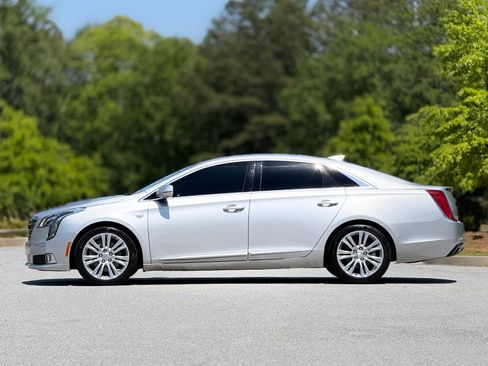 Used 2019 Cadillac XTS Luxury FWD image 9