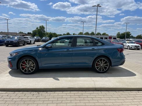 Used 2026 Volkswagen Jetta GLI Autobahn FWD image 8
